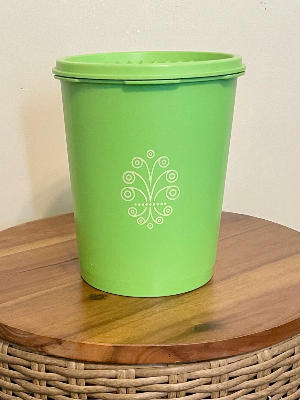 Vintage Tupperware Jumbo Servalier Canister 1339 Apple Green LIKE NEW